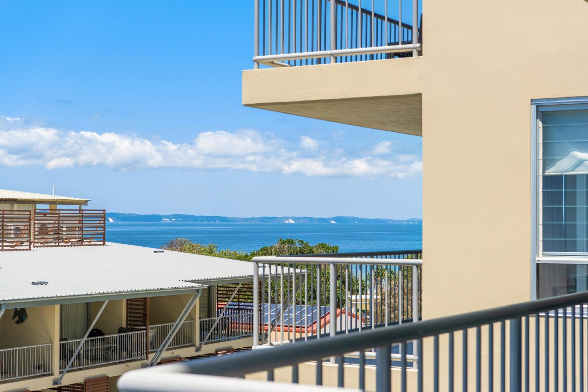 On The Beach Resort Bribie Island Woorim Exterior foto